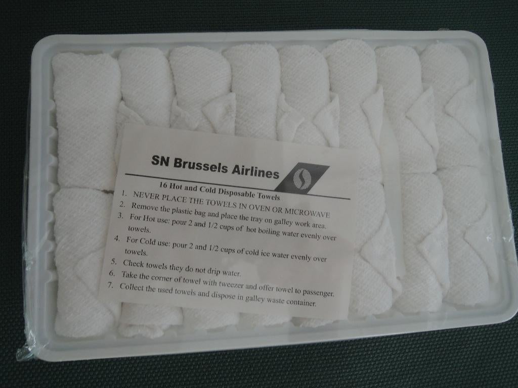 Brussels airlines hot towels, Ophalen of Verzenden, Nieuw, Overige typen