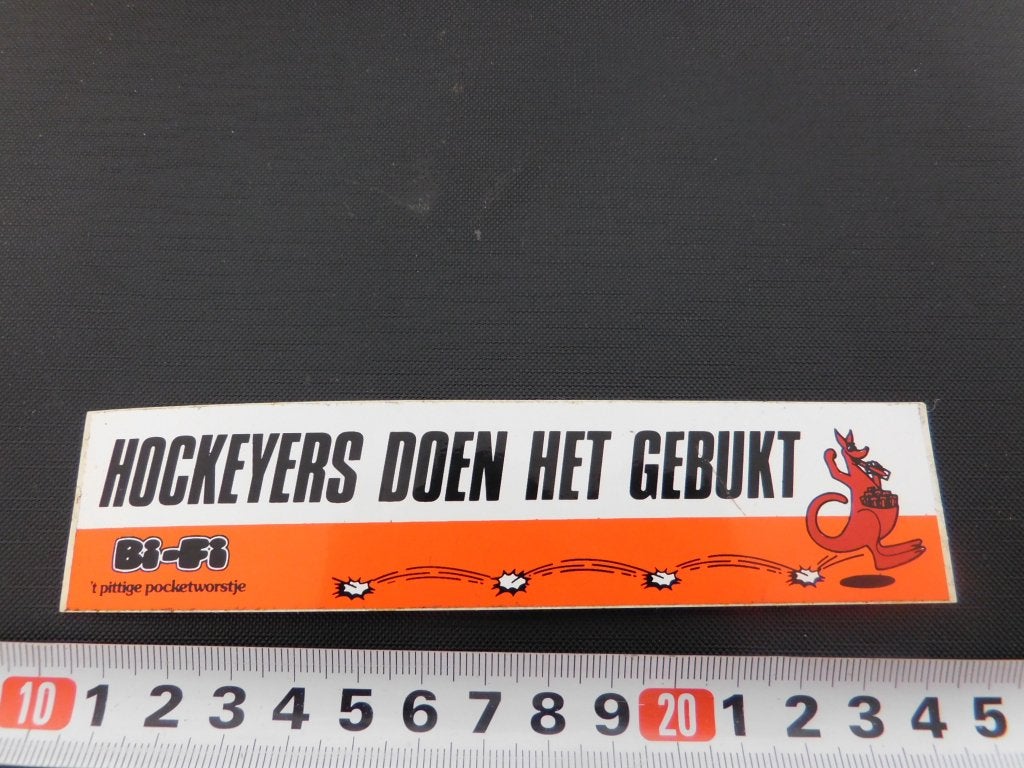 sticker Hockeyers doen het gebukt  Bi-FI 't pocketworstje, Ophalen, Zo goed als nieuw