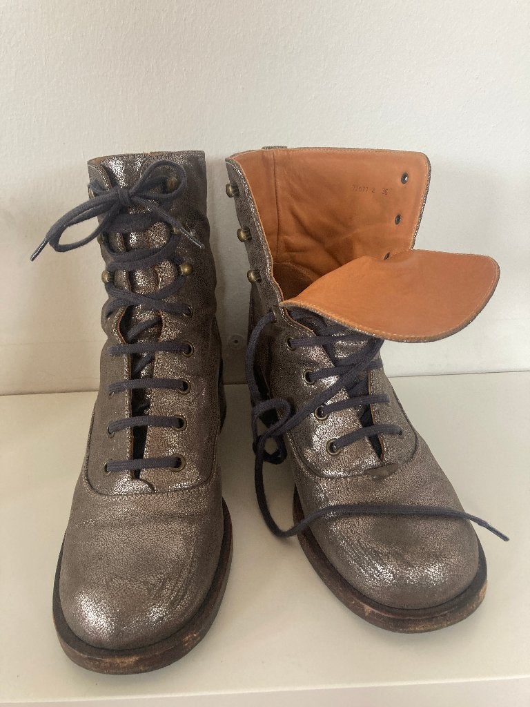 Chie Mihara veterboots zilver 36-37, Overige kleuren, Verzenden, Lage of Enkellaarzen, Zo goed als nieuw