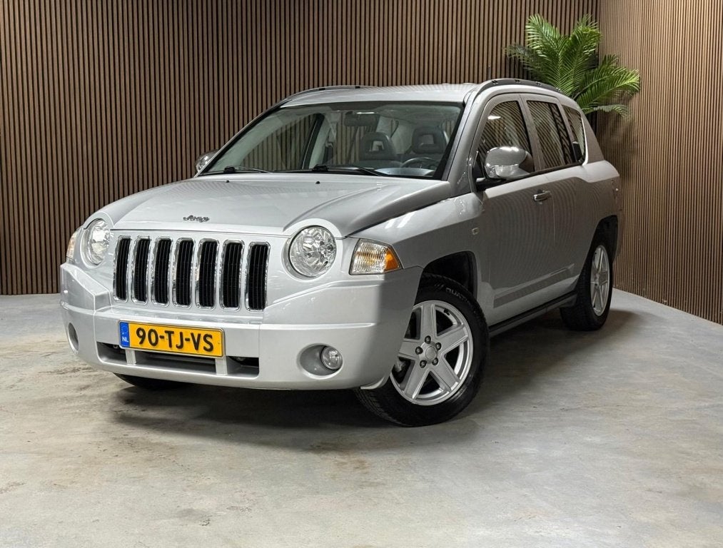 Jeep Compass 2.4 Limited (bj 2006, automaat), Auto's, Automaat, 450 kg, Gebruikt, 4 cilinders