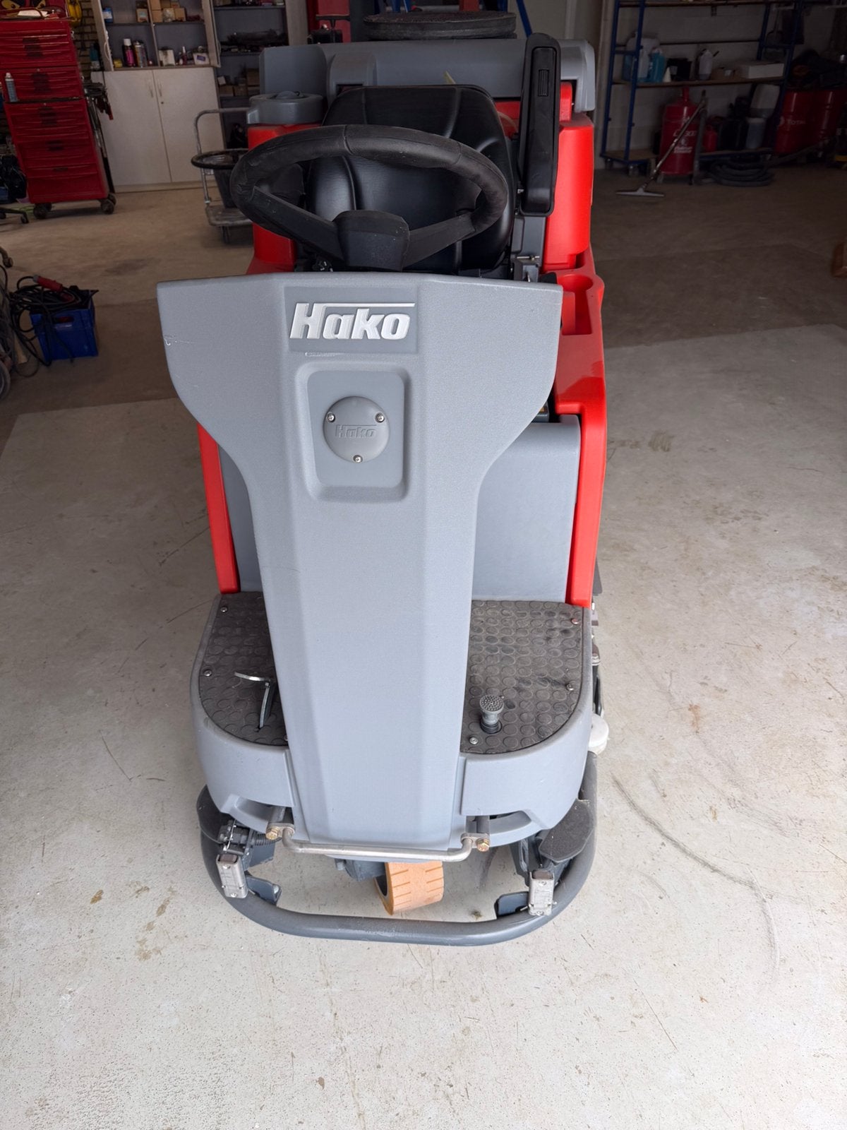 Hako b175R (7180), Ophalen, Zo goed als nieuw, Schrobmachine