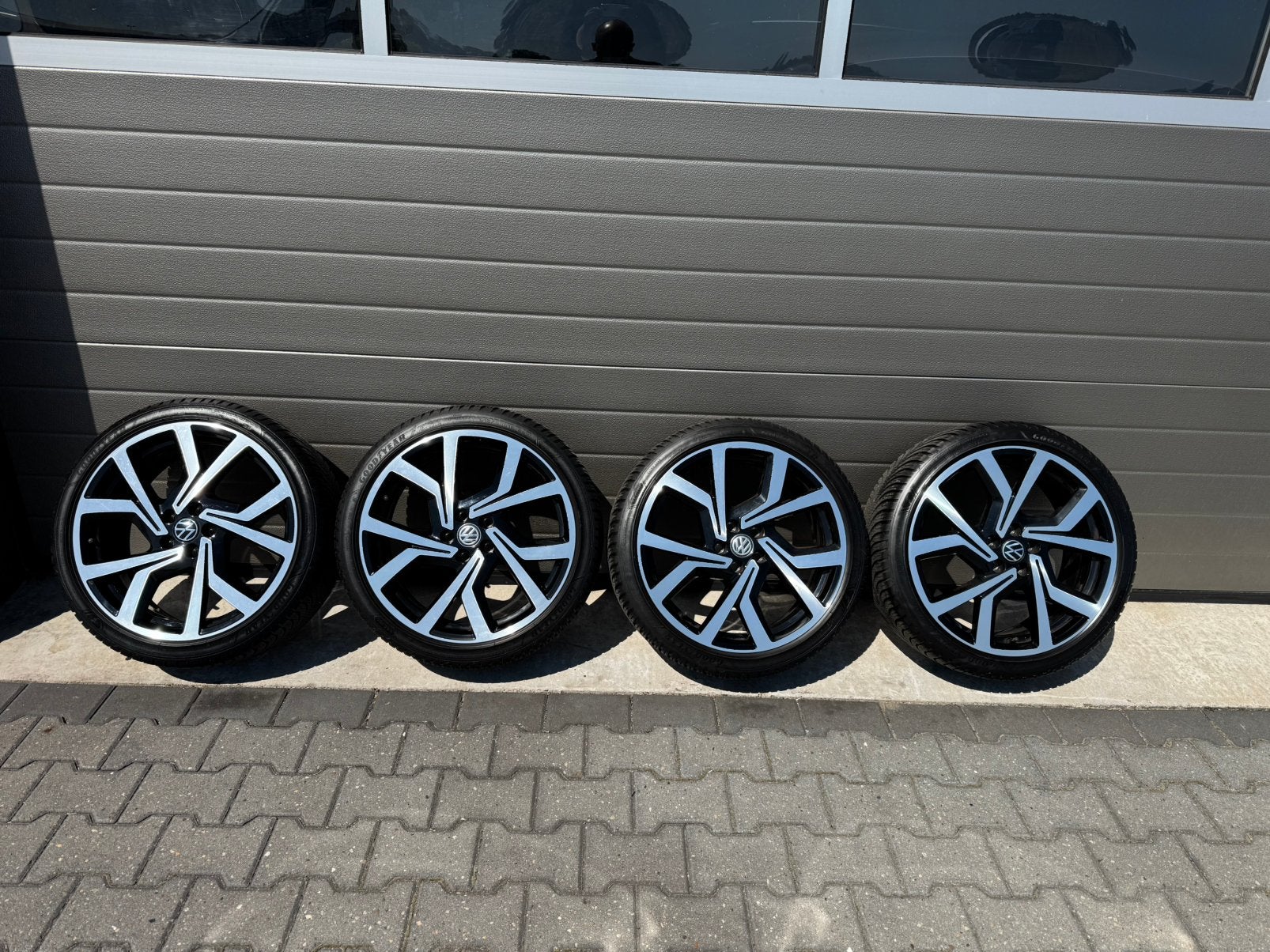 originele VW Polo GTI Brescia velgen 18” Goodyear banden, Ophalen, 18 inch, Banden en Velgen, Personenwagen