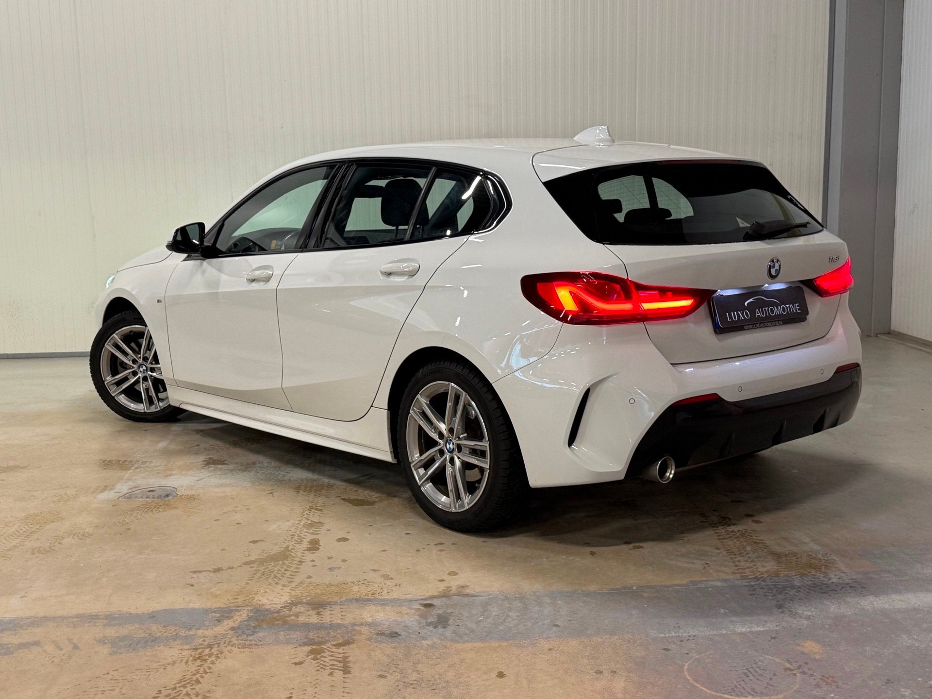 BMW 1-serie 118i Executive Edition | NAP | M-SPORT | SHADOW, Auto's, Dealer onderhouden, 136 pk, Gebruikt, Wit