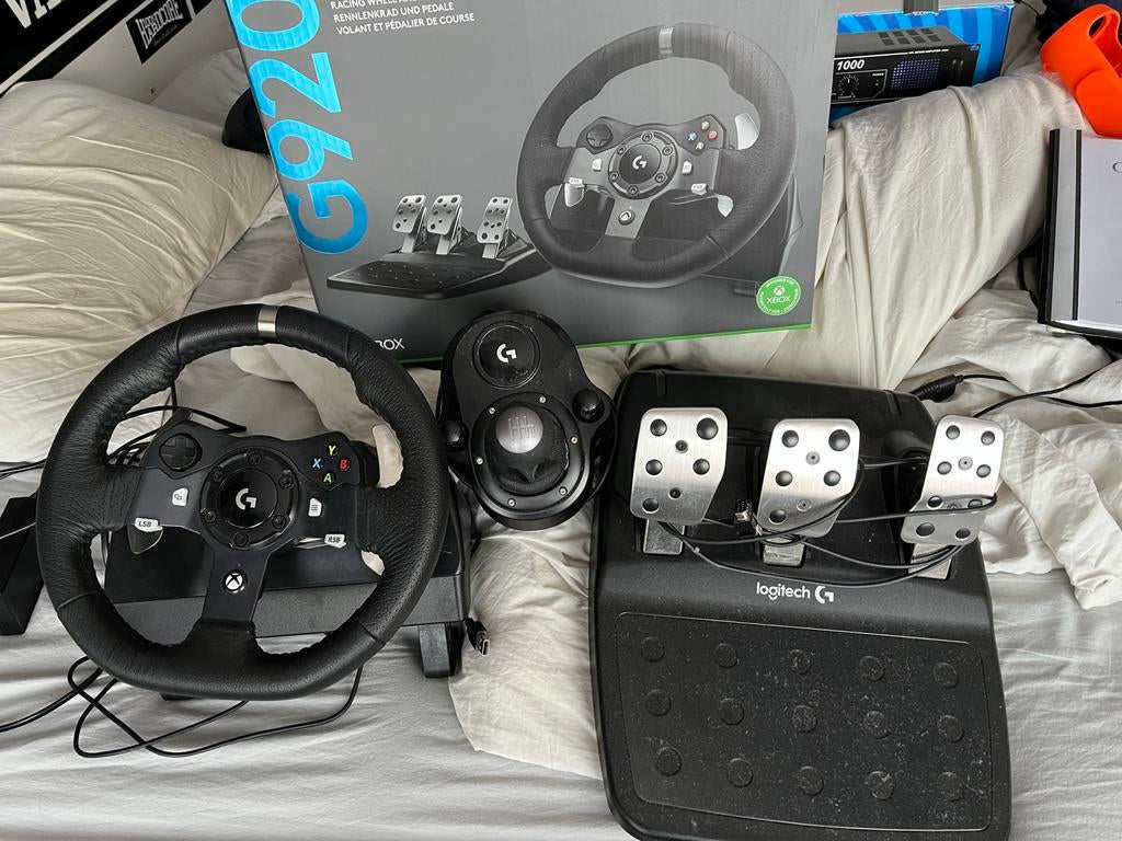 Logitech G920 racestuur met pedalen en schakelpook, Spelcomputers en Games, Spelcomputers | Xbox | Accessoires, Ophalen of Verzenden