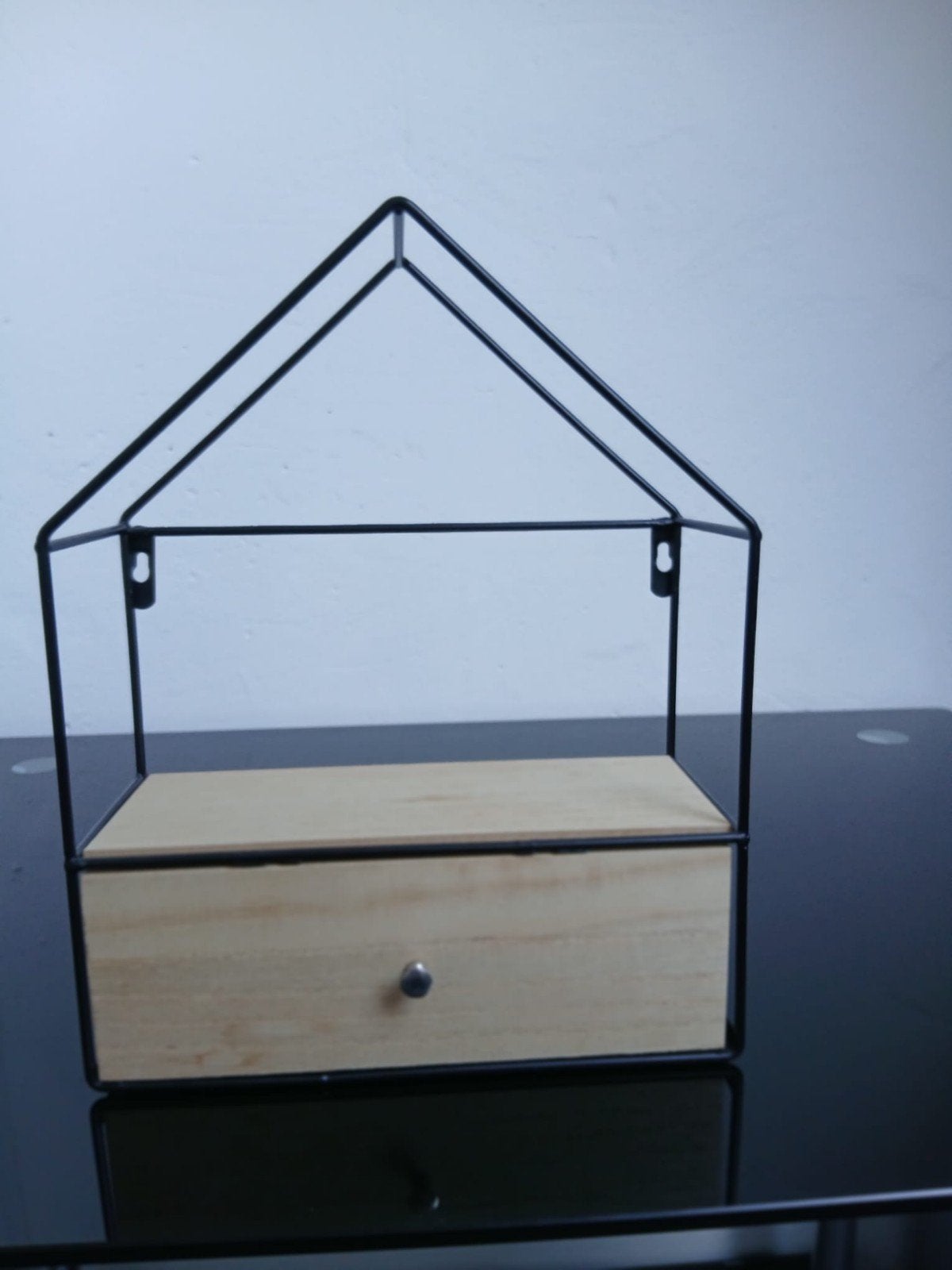Decoratief huisje met lade - Zwart metaal en hout, Huis en Inrichting, Hout, Zwart, Ophalen of Verzenden, Zo goed als nieuw
