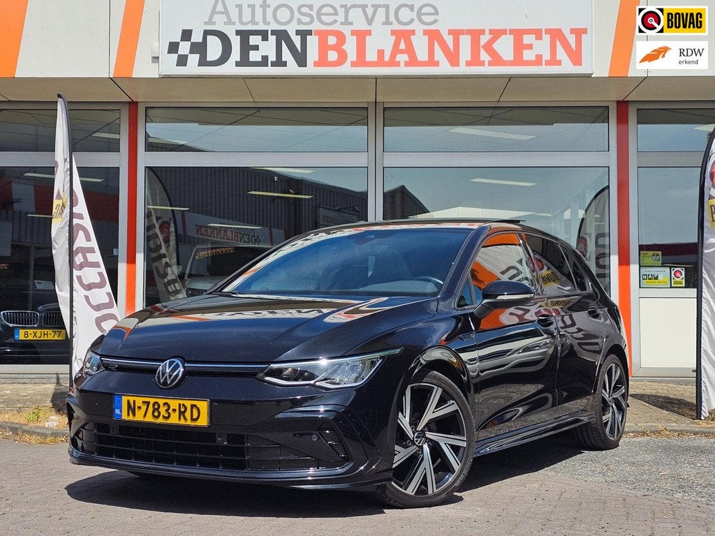 Volkswagen Golf 1.5 eTSI R-Line BJ.2021 / Panodak / Navi / F, Auto's, Euro 6, 4 cilinders, Zwart, Bedrijf