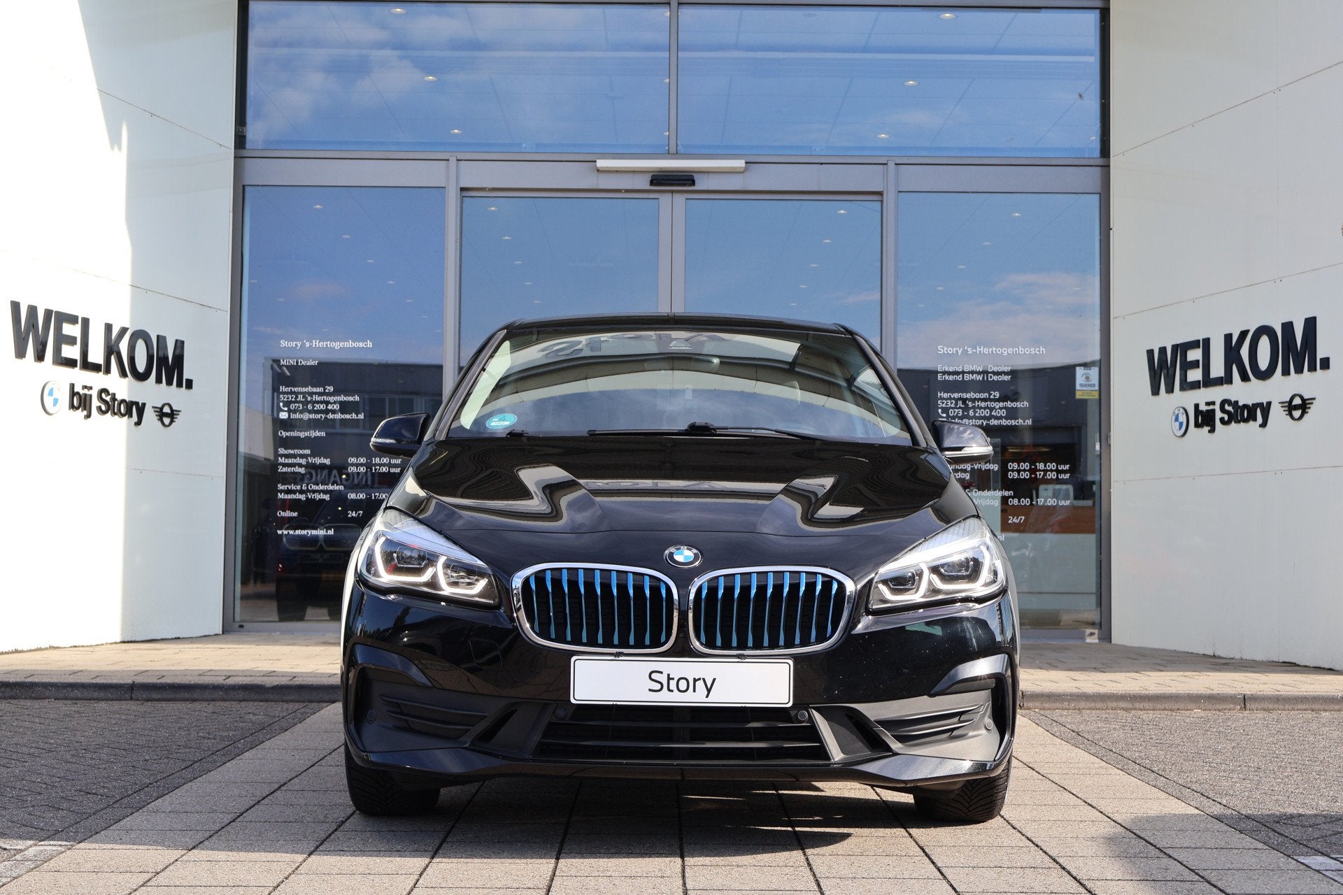 BMW 2 Serie Active Tourer 225xe Automaat / Stoelverwarming /, Auto's, 12 maanden, Stof, Gebruikt, Euro 6