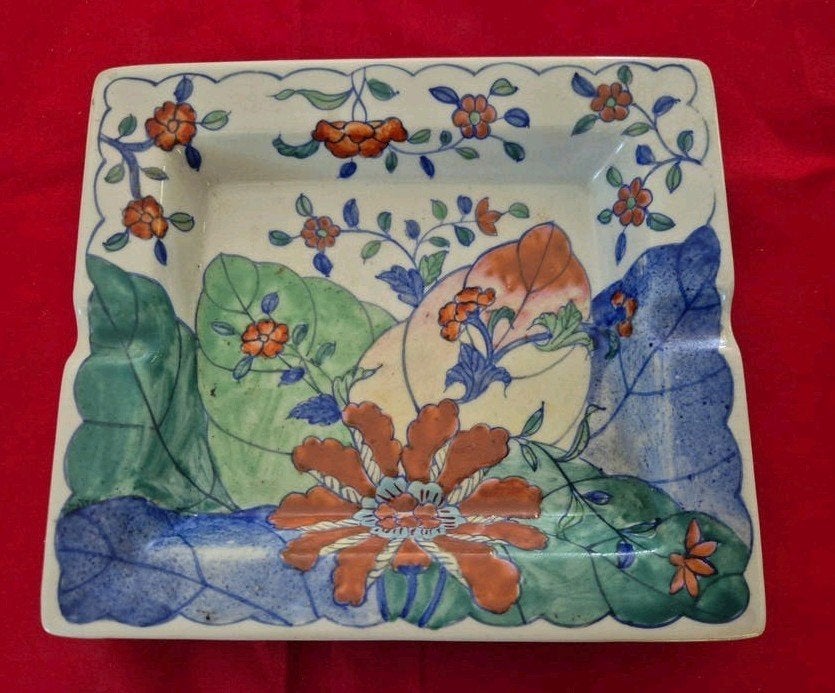 Chinees porseleinen asbak schaaltje met bloemmotief en Ya Wa, Ophalen of Verzenden