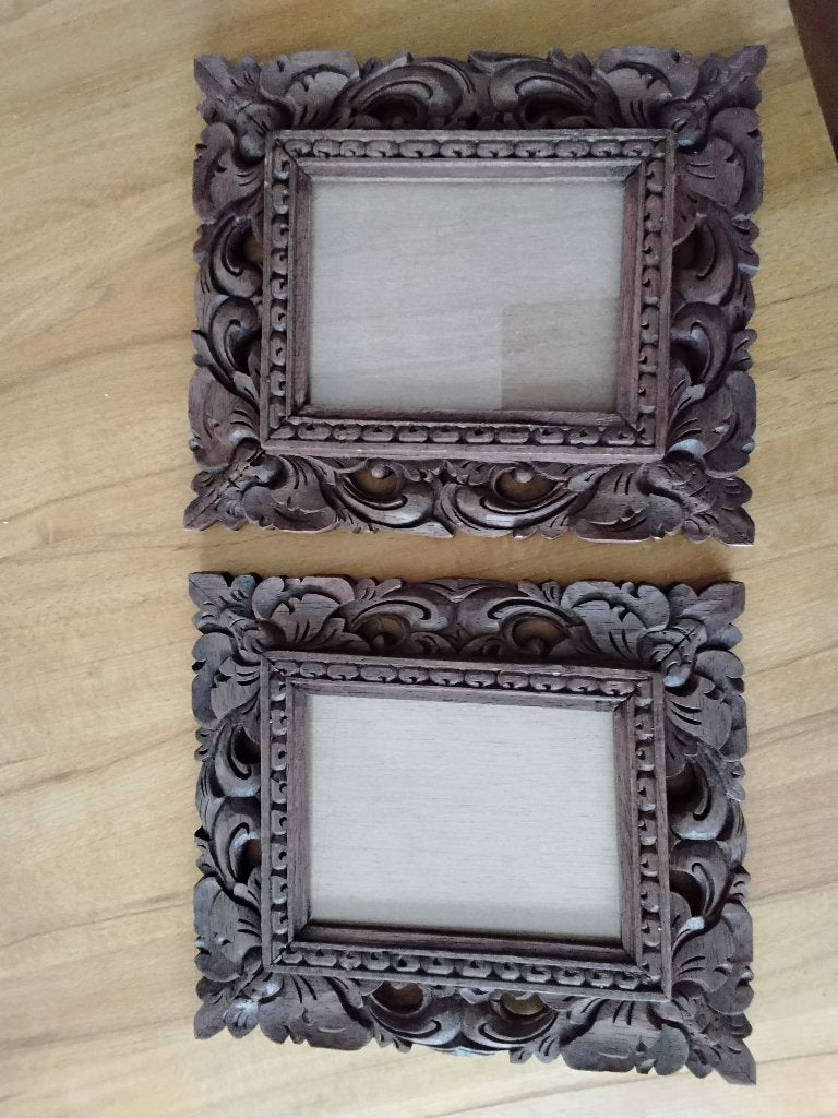 Set van 2 vintage prachtige handsnijwerk houten fotolijsten, Hout, Standaard fotolijst, Ophalen of Verzenden, Zo goed als nieuw