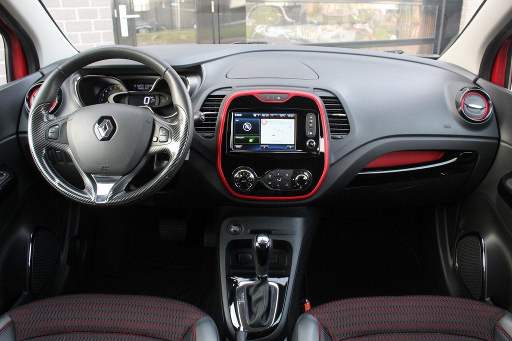 Renault Captur 1.2 TCe Helly Hansen / Automaat / Keyless / C, Euro 5, 4 cilinders, Met garantie (alle), Leder en Stof