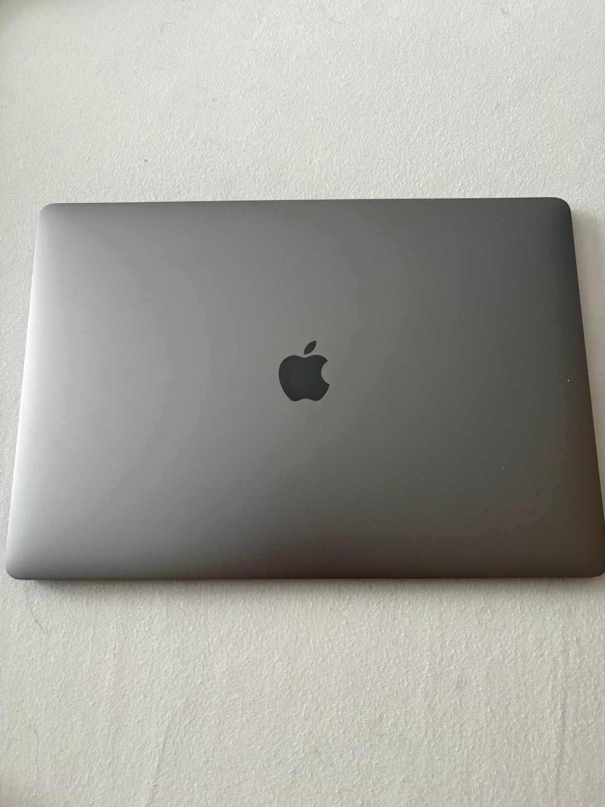 Macbook Pro 15-inch nwe batterij 16GB RAM en 500GB SSD 2019