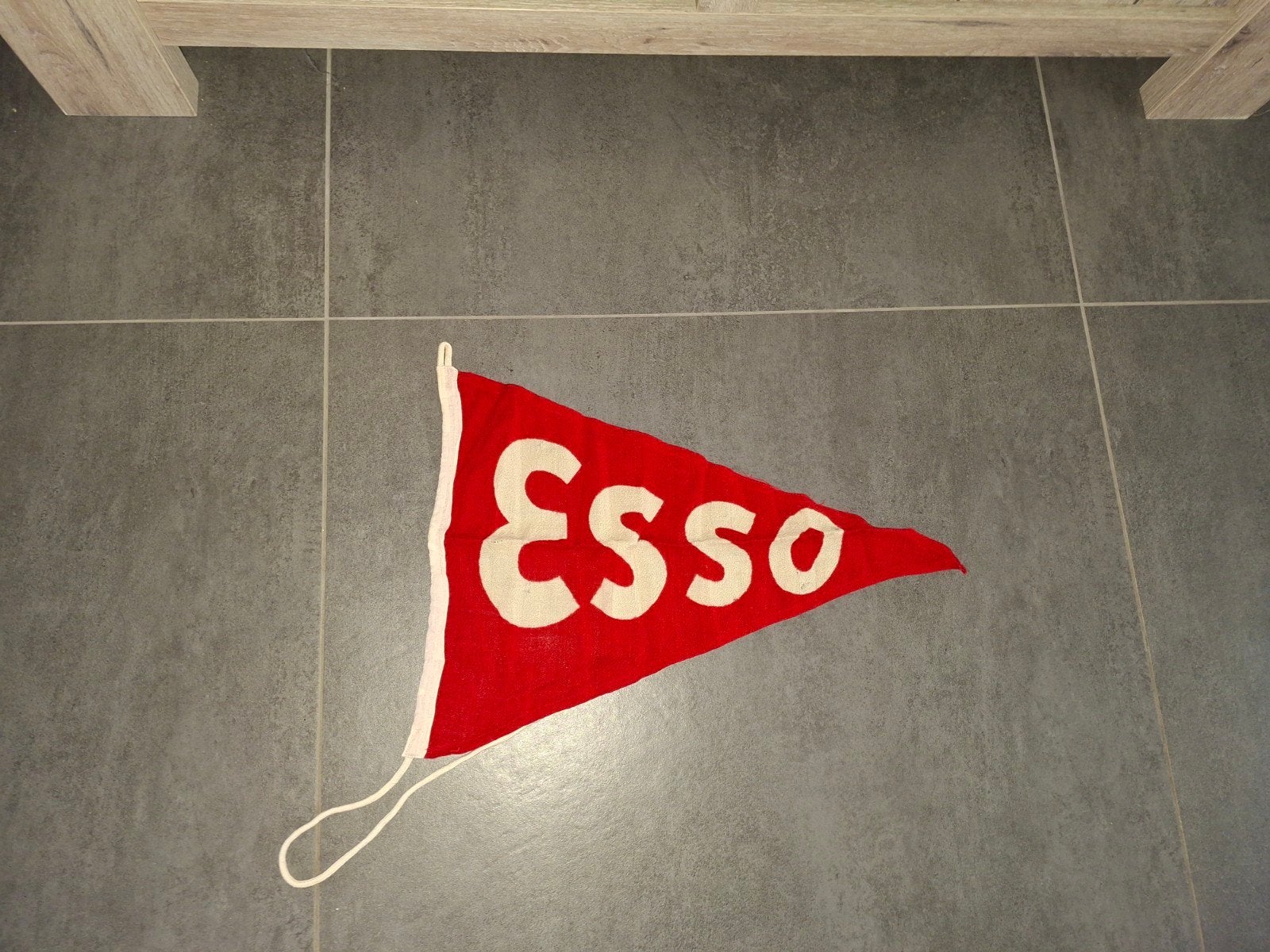 esso vlag rood oud collectors item, Verzamelen, Ophalen of Verzenden, Zo goed als nieuw, Reclamebord
