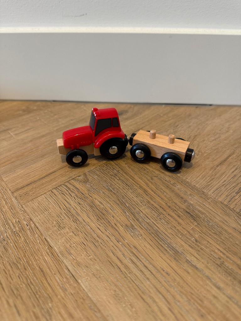 ZGAN Brio houten trein rode tractor trekker set 33719 boer, Kinderen en Baby's, Speelgoed | Houten speelgoed, Zo goed als nieuw