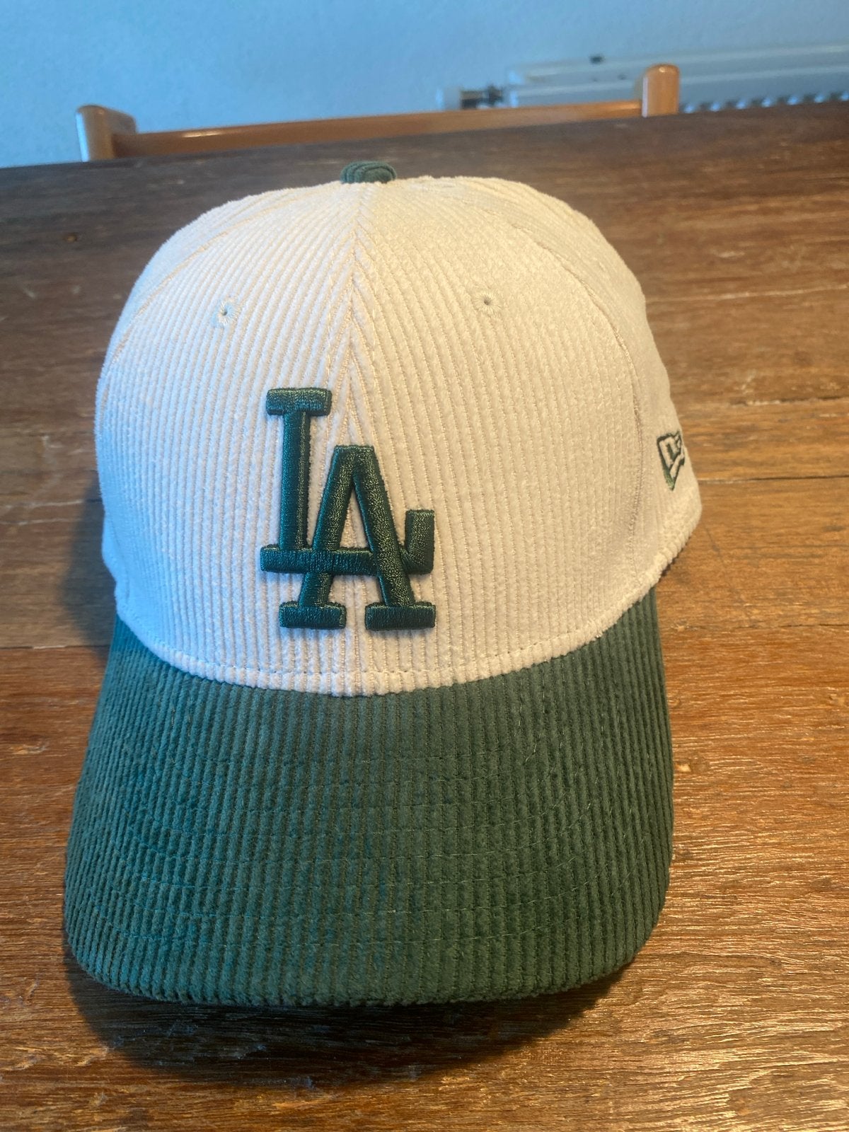 New Era LA Dodgers Corduroy Pet - Wit/Groen, Kleding | Heren, Hoeden en Petten, Ophalen of Verzenden, Nieuw, One size fits all