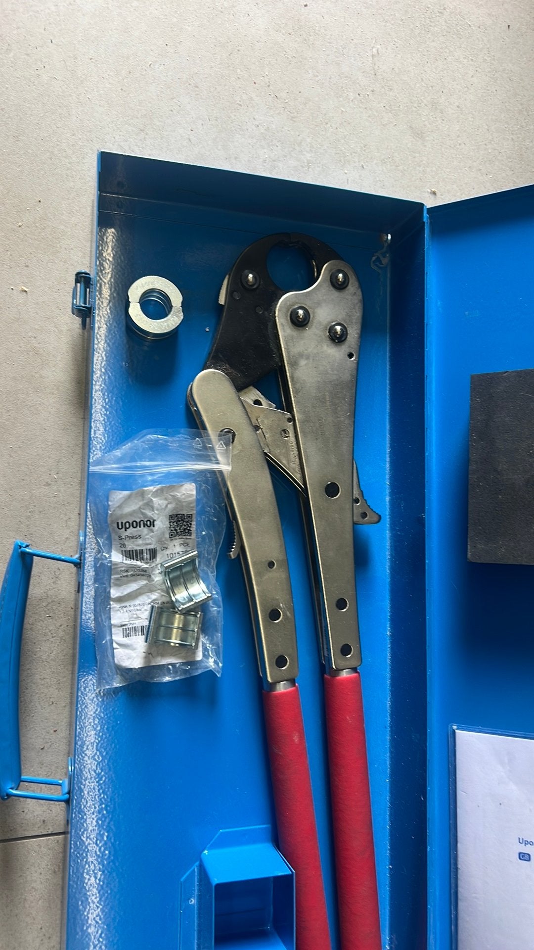 Perstang uponor 16 en 20 mm Z.g.a.n, Ophalen of Verzenden, Zo goed als nieuw