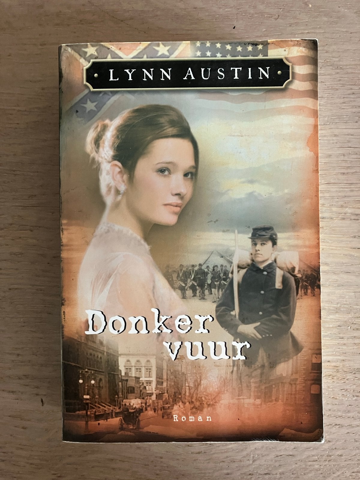 Donker vuur  - Lynn Austin (Zo goed als nieuw), Ophalen of Verzenden, Zo goed als nieuw, Nederland