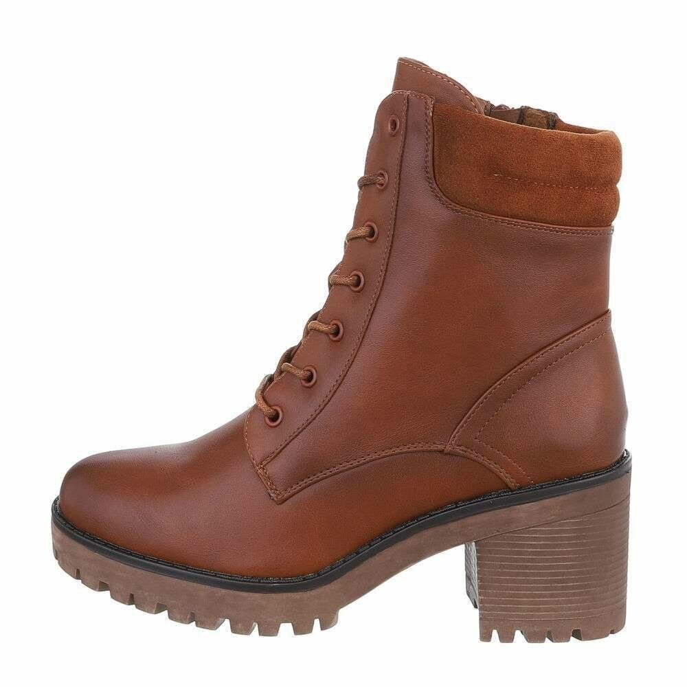 nieuw in doos bruine veterlaarzen met klein hakje maat 39, Bruin, Lage of Enkellaarzen, Nieuw, Ophalen of Verzenden