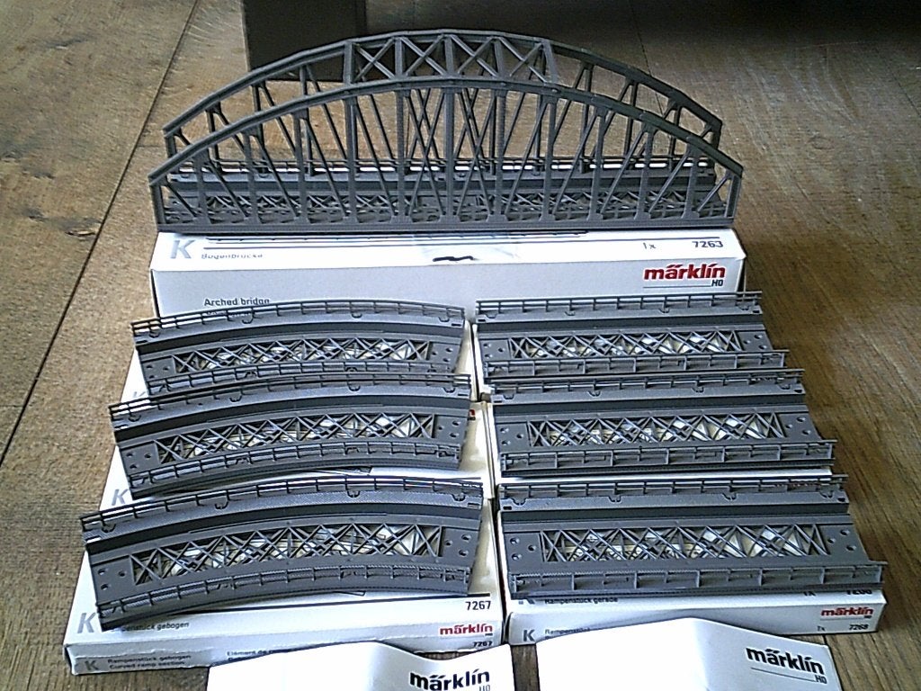 Marklin HO Boogbrug 7263 + 3x bocht 7267 + 3x recht 7268 ovp, Hobby en Vrije tijd, Modeltreinen | H0, Wisselstroom, Brug, Tunnel of Gebouw