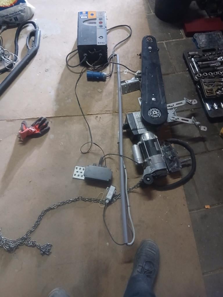 Elektrische poortopener - Hörmann B445, Doe-het-zelf en Verbouw, Hang- en Sluitwerk, Ophalen of Verzenden, Gebruikt, Overige materialen