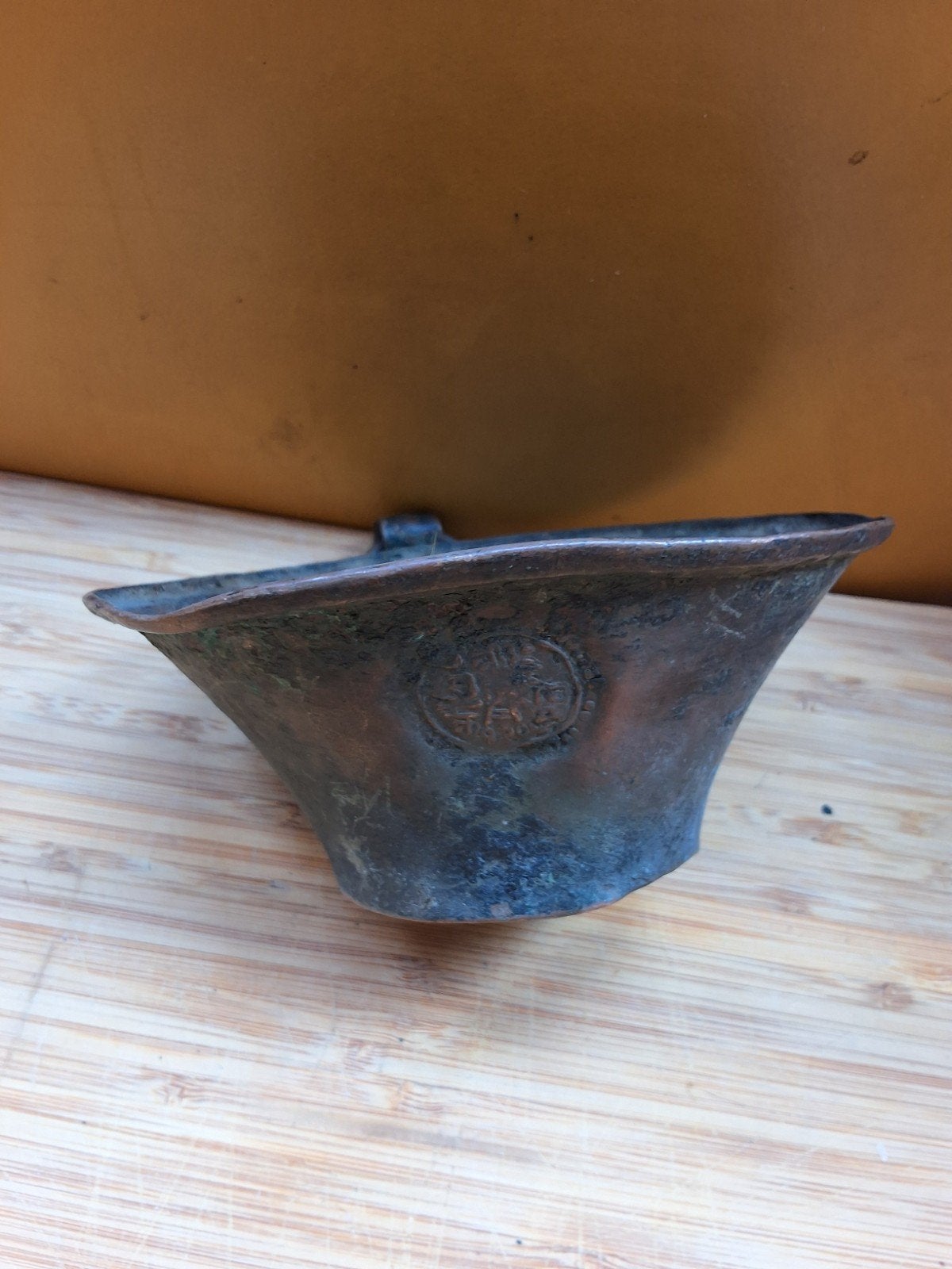 Antiek 19e eeuws maatbeker nepal met overheids stempel 13 cm, Ophalen of Verzenden