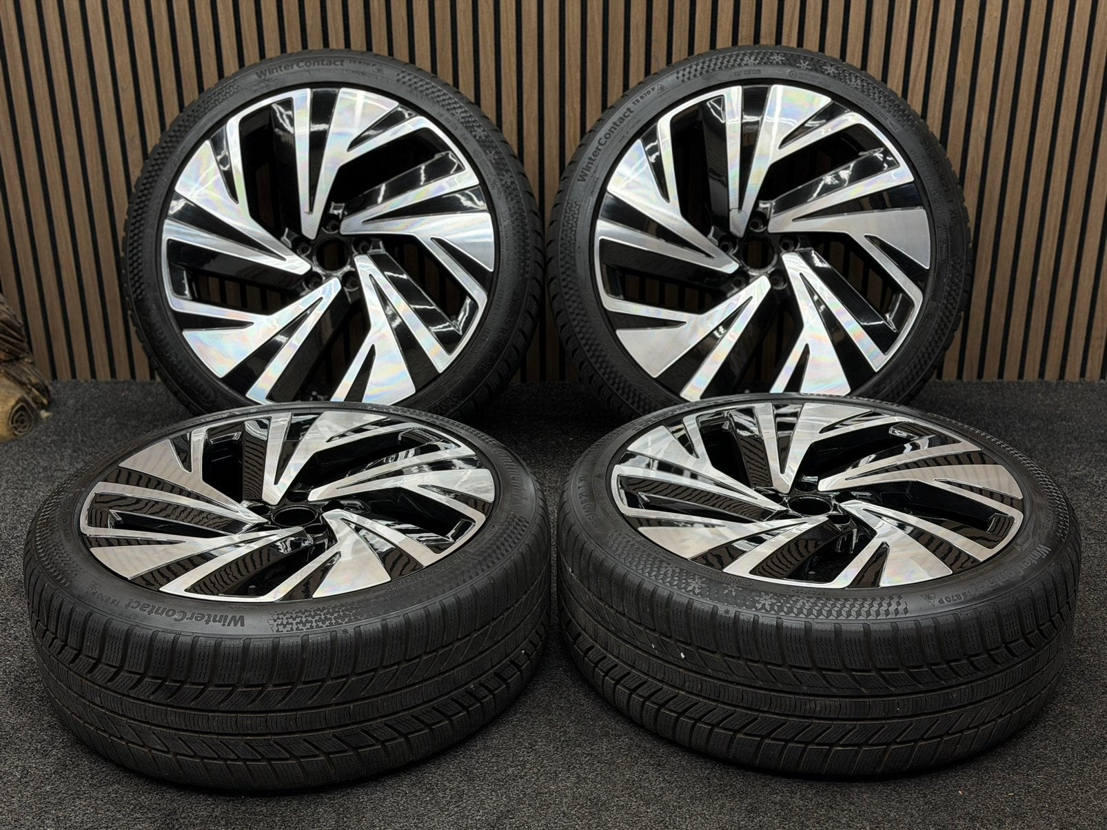 Originele 21 inch VW ID.4 ID.5 Narvik 5x112 Continental XL, Auto-onderdelen, Ophalen, ., Banden en Velgen, 235 mm