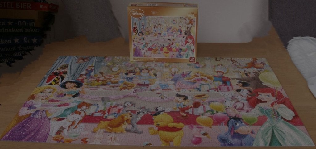 Puzzel 1500 stukjes Disney Happy Birthday, Ophalen of Verzenden, 500 t/m 1500 stukjes, Zo goed als nieuw