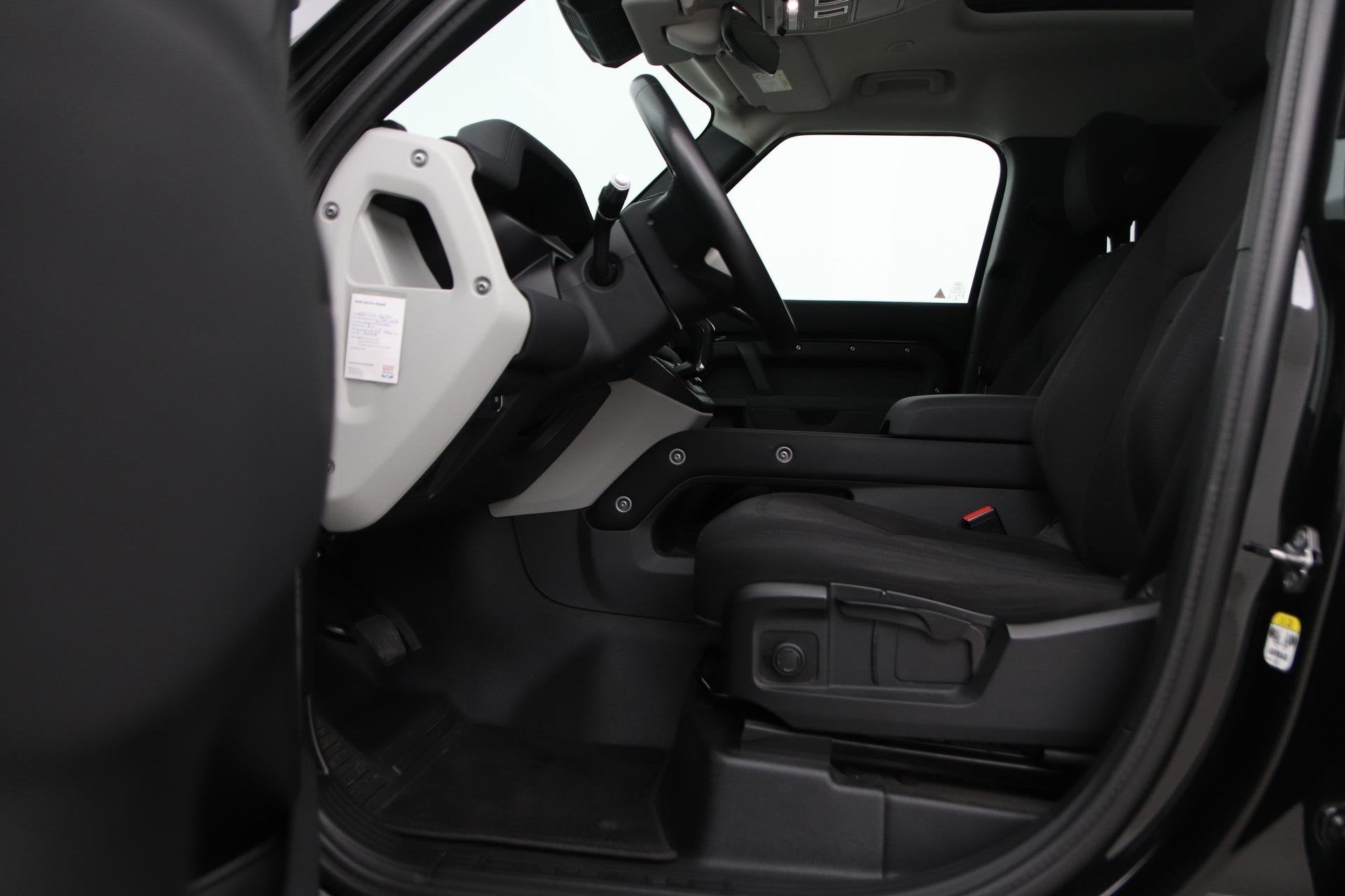 Land Rover Defender D240 110 | COMMERCIAL | Panoramadak | 36, Stof, Gebruikt, 4 cilinders, Zwart