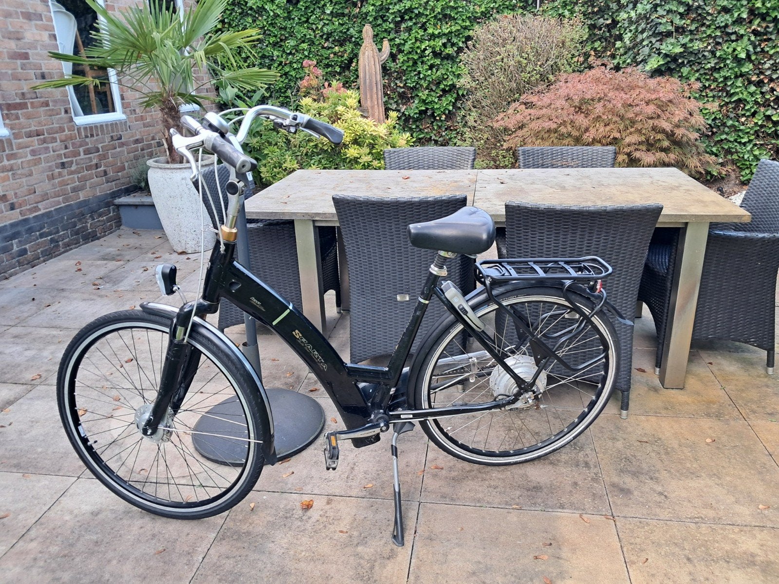 Sparta voorheen electrische luxe stadsfiets, Fietsen en Brommers, Ophalen, Minder dan 30 km per accu, Sparta, Gebruikt