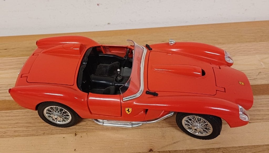 Bburago Ferrari 250 Testa Rossa (1957) 1:18, Hobby en Vrije tijd, Ophalen of Verzenden, Gebruikt, Auto, Bburago
