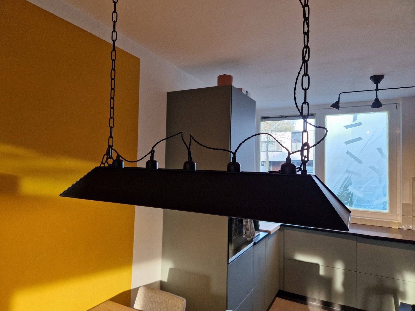 Zwarte industriële hanglamp inclusief 5 LED lampen, Ophalen, Gebruikt, Metaal, Industrieel