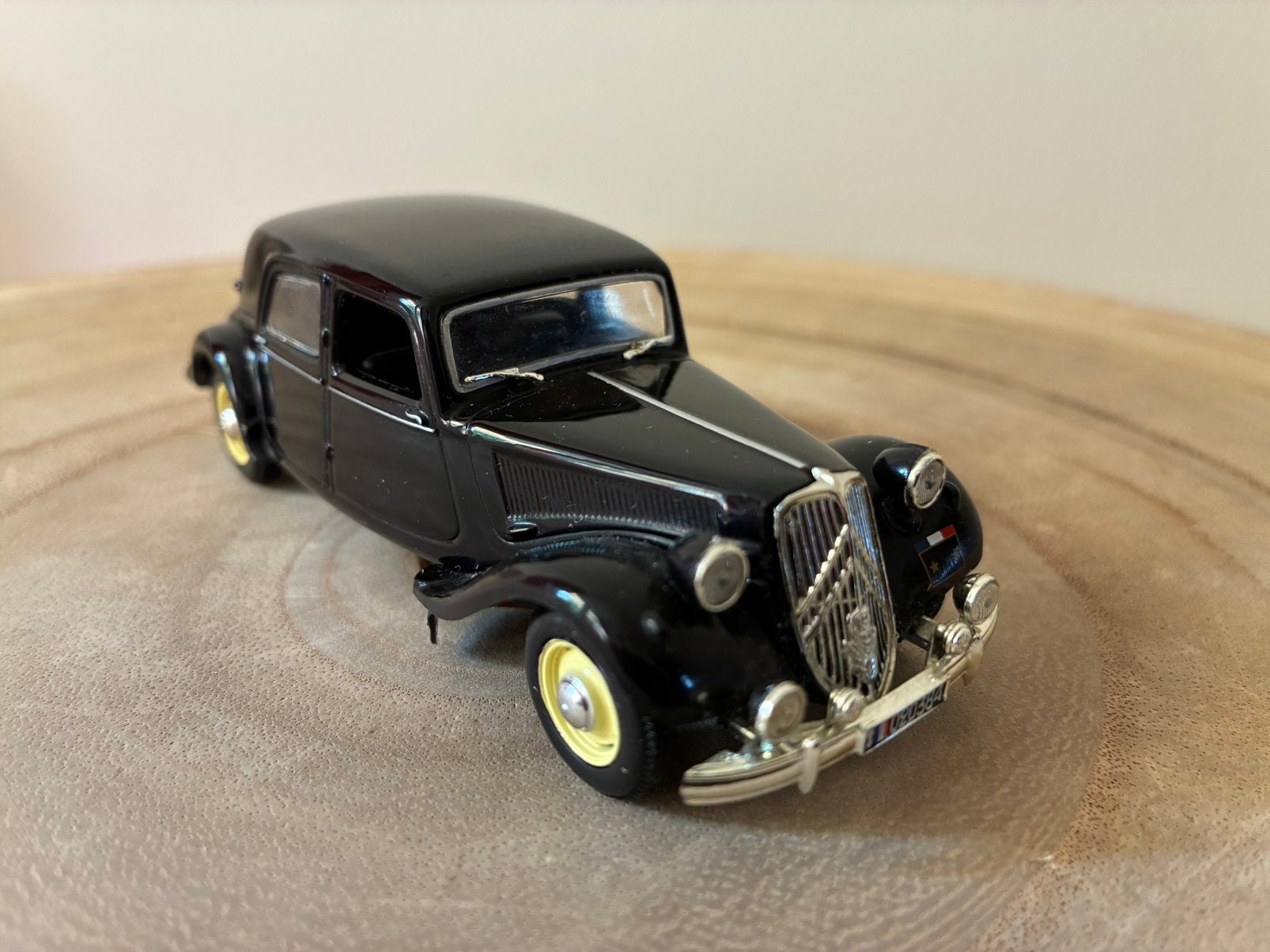 Citroen Traction 15cv NOREV 1:43, Ophalen, Zo goed als nieuw, Auto, Norev