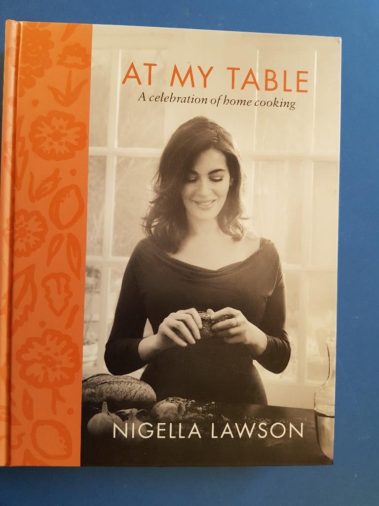 At my table  -a celebration of home cooking - Nigella Lawson, Verzenden, Zo goed als nieuw, Italië
