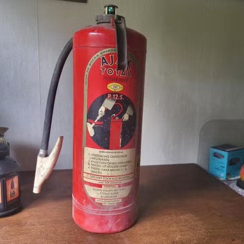 2 brandblussers waaronder Ajax, Huis en Inrichting, Brandblussers en Brandkasten, Ophalen