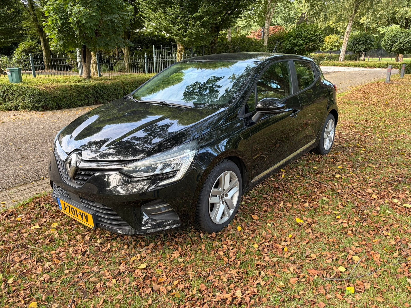 Renault Clio 1.0 TCe 100pk 2020 Zwart, Auto's, 1112 kg, 100 pk, Origineel Nederlands, Handgeschakeld