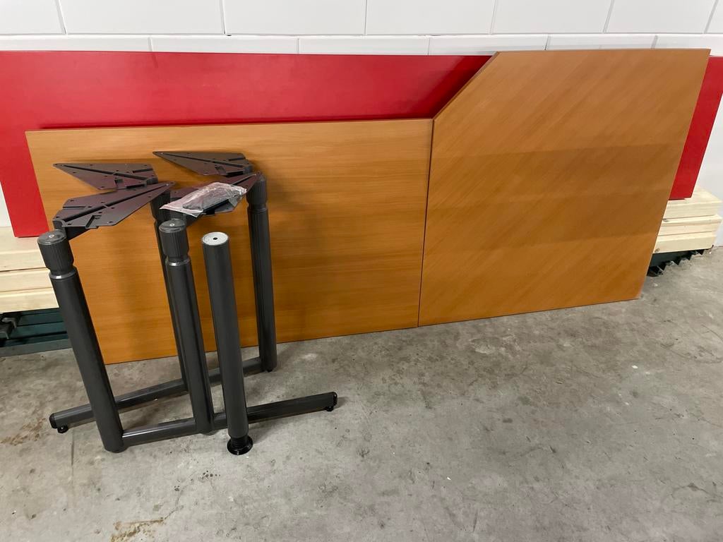 Bureau 220x80 cm met poten, Huis en Inrichting, Bureaus, Gebruikt, Overige typen, Hout, Ophalen of Verzenden