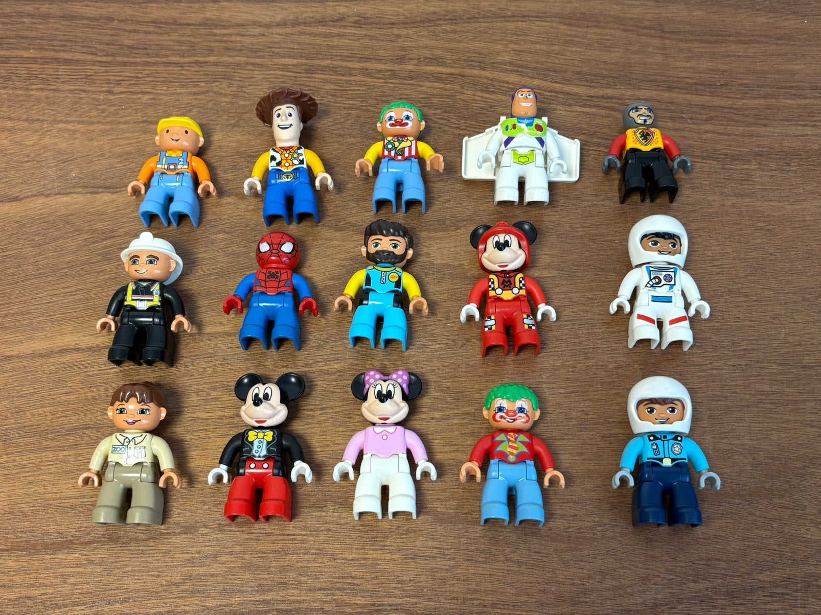 Duplo 15 diverse originele  poppetjes, Kinderen en Baby's, Speelgoed | Duplo en Lego, Ophalen of Verzenden, Zo goed als nieuw