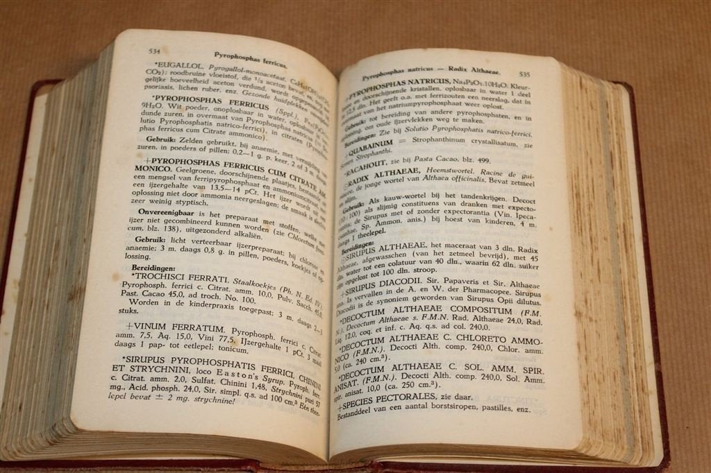 Pharmacotherapeutisch Vademecum — Geneesmiddelen [1934], Ophalen of Verzenden, Gelezen