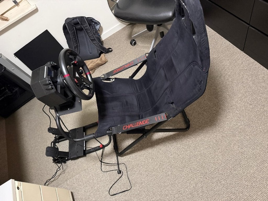 Playseat Challenge + Thrustmaster T598