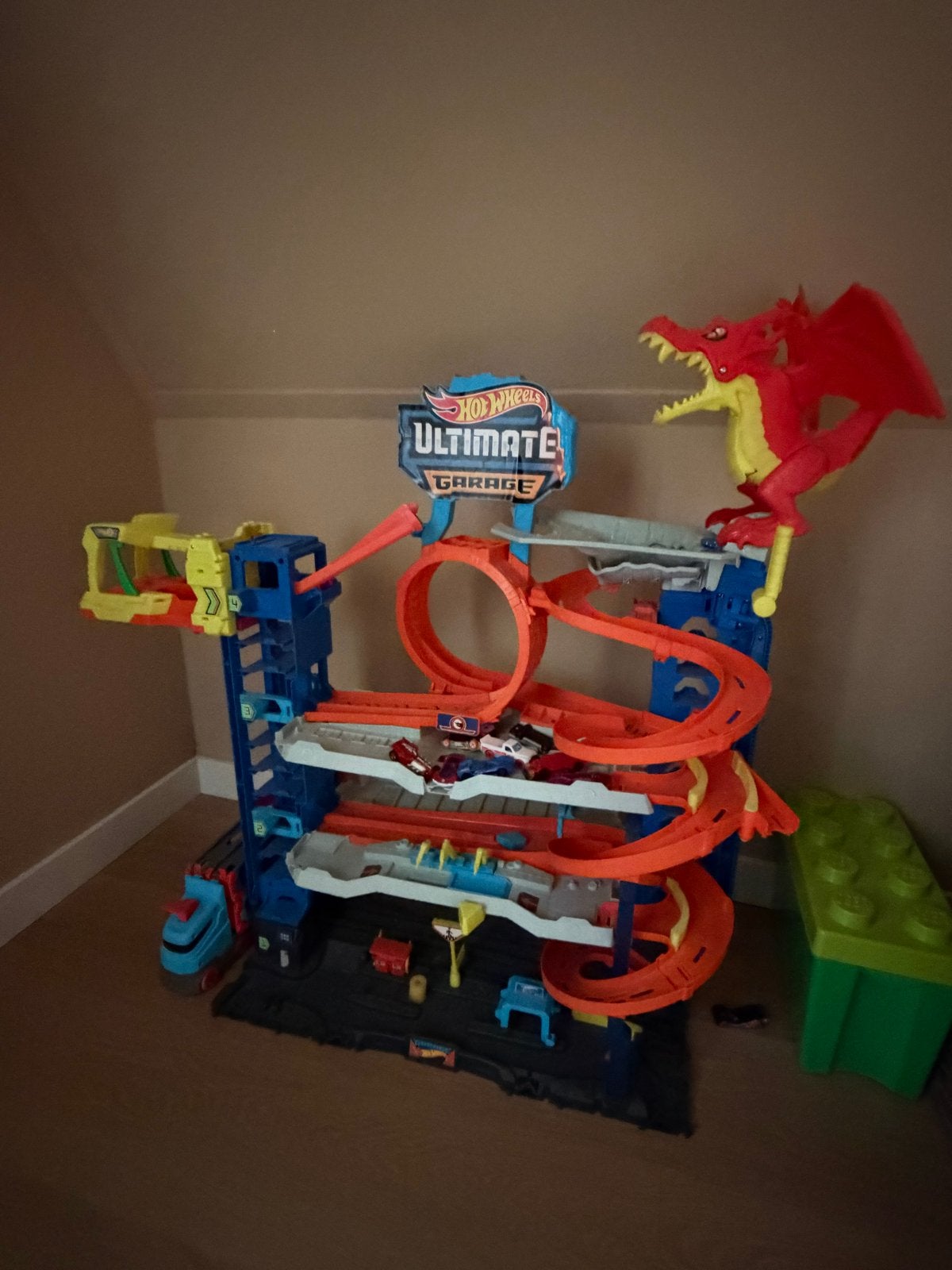 Hot Wheels Ultimate Garage met draak, Ophalen, Gebruikt