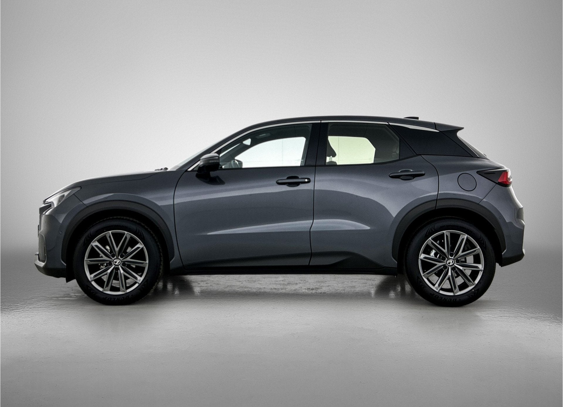 Lexus LBX Relax + Advance pakket (bj 2025, automaat), 12 maanden, 136 pk, Bedrijf, 650 kg