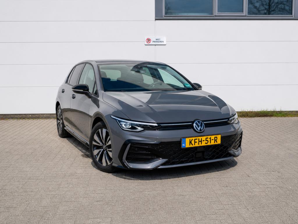 Volkswagen Golf 1.5 Etsi 150pk Dsg-7 2025 Grijs, Auto's, Volkswagen, Bedrijf, Golf, ABS, Achteruitrijcamera, Adaptieve lichten