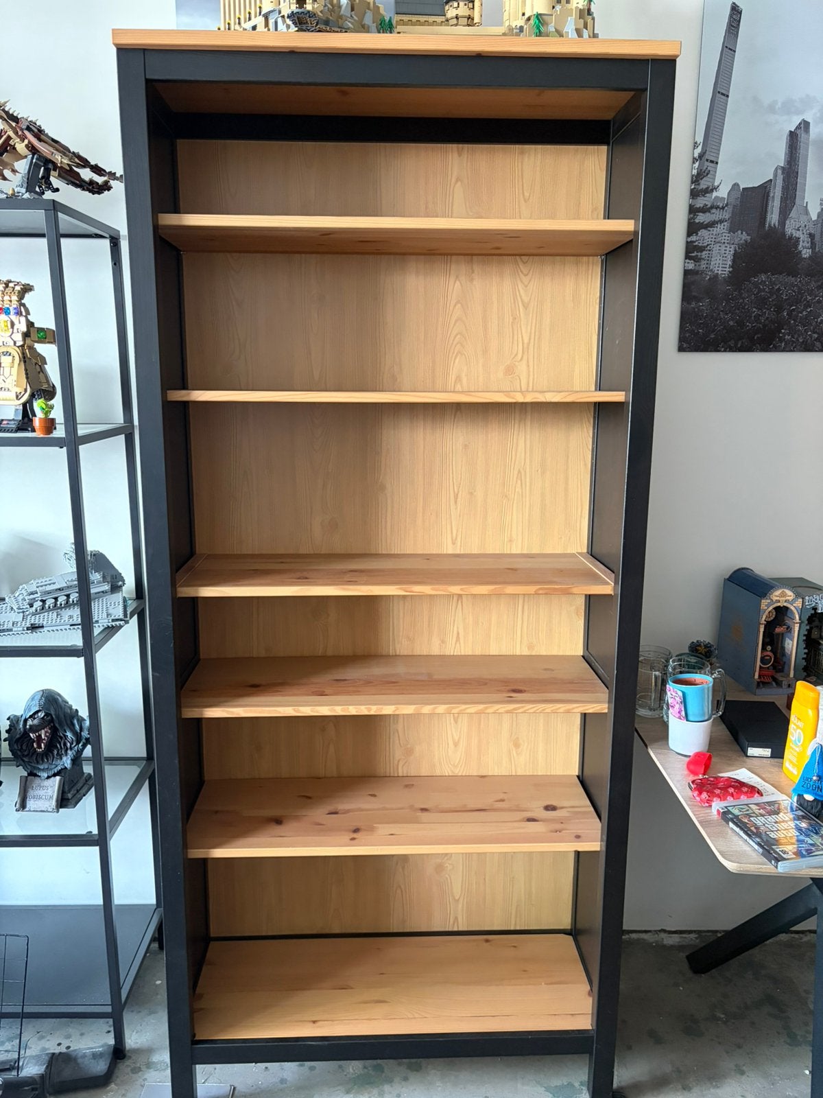 HEMNES boekenkast zwartbruin, Ophalen, Met plank(en), Gebruikt, 50 tot 100 cm
