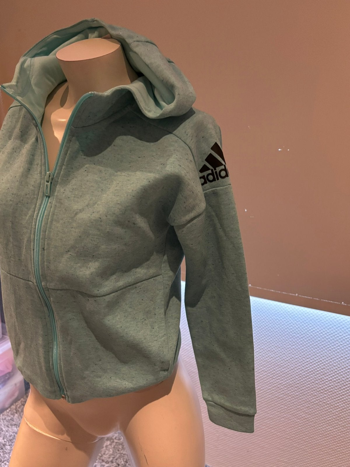 Adidas vest 152, Ophalen of Verzenden, Zo goed als nieuw, Meisje, Trui of Vest