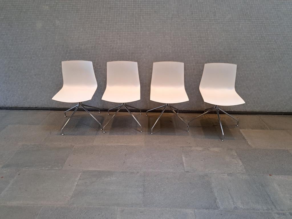 4 Arper Catifa Swivel stoelen, Huis en Inrichting, Ophalen, Gebruikt