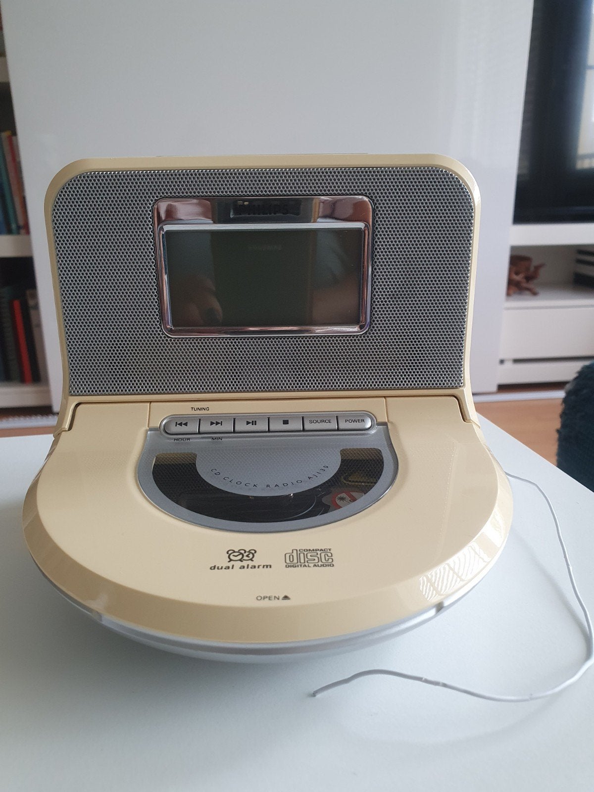Philips Klokradio met CD-speler (AJ130/12) - Defect, Ophalen of Verzenden, Niet werkend, Overige typen, Met cd-speler