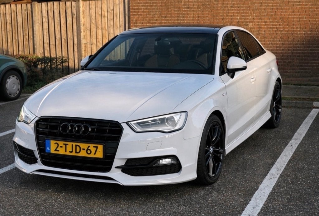 Audi A3 1.4 Tfsi  Sedan 3x S-Line 2014 Wit, Auto's, Audi, 4 cilinders, Wit, Origineel Nederlands, 1395 cc