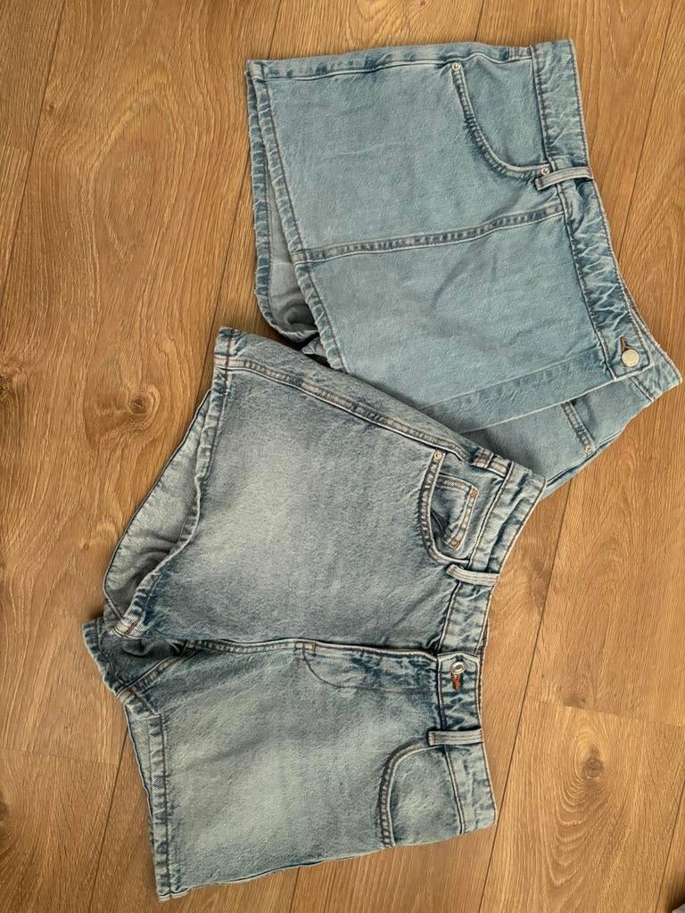 2 zgan shorts, Ophalen of Verzenden, Zo goed als nieuw, Blauw, W28 - W29 (confectie 36)