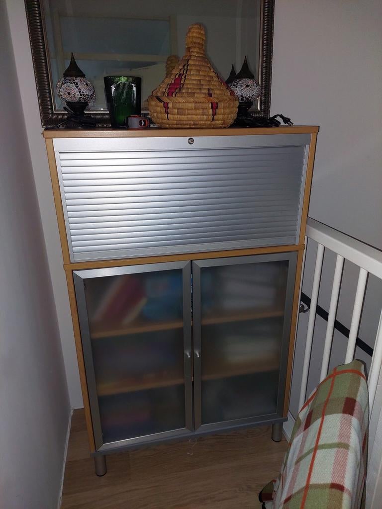 Boeken/ Archiefkast te koop, Huis en Inrichting, Kasten | Roldeurkasten en Archiefkasten, Ophalen, Zo goed als nieuw, 25 tot 50 cm