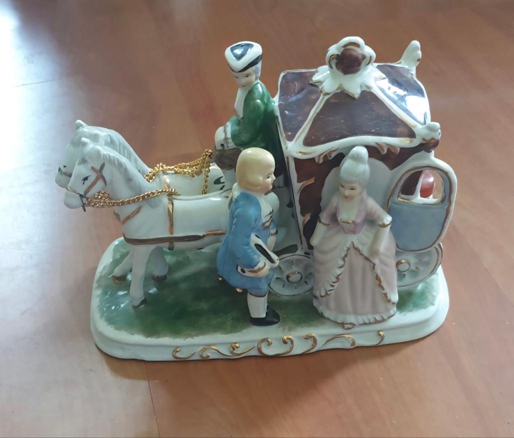 Koets Porselein, Antiek en Kunst, Ophalen of Verzenden