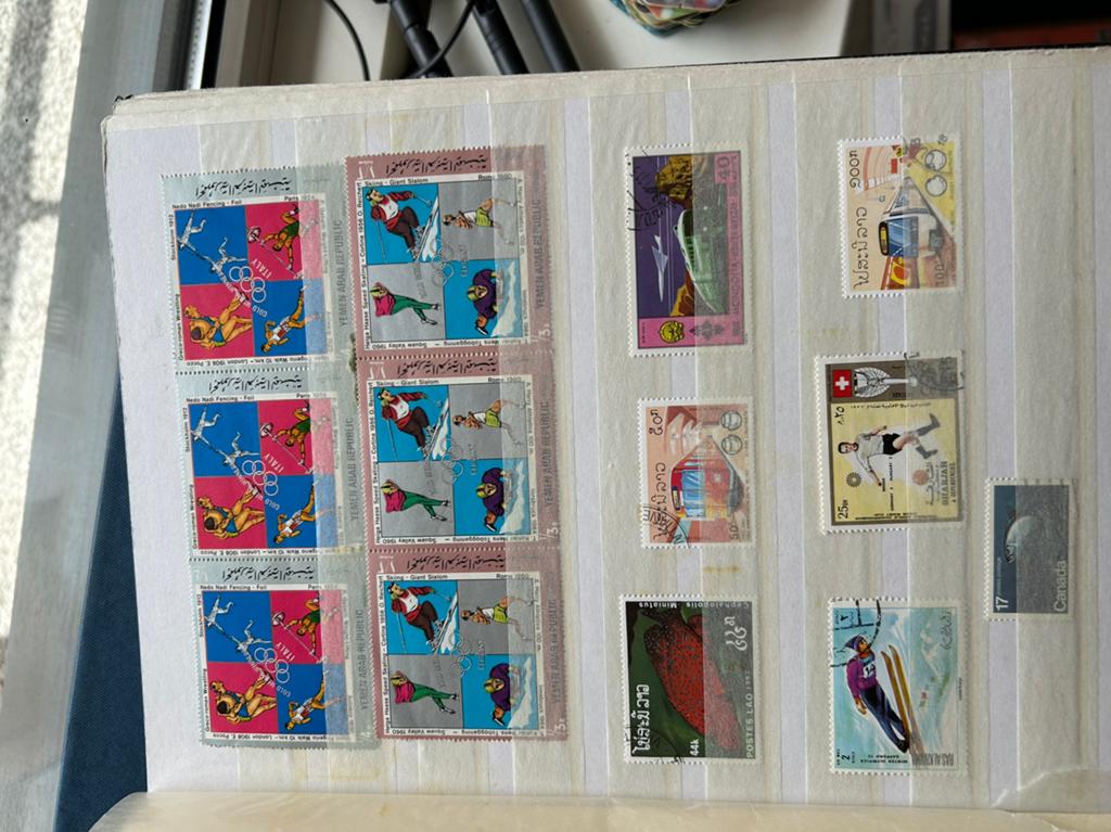 Bod gevraagd ongeveer 150 albums, Postzegels en Munten, Ophalen of Verzenden, Na 1940, Gestempeld